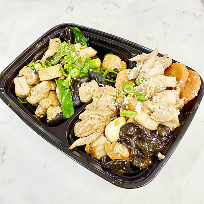 2525胡萝卜木耳炒鸡丁＋香菇木耳豆腐泡（1000ml盒装）