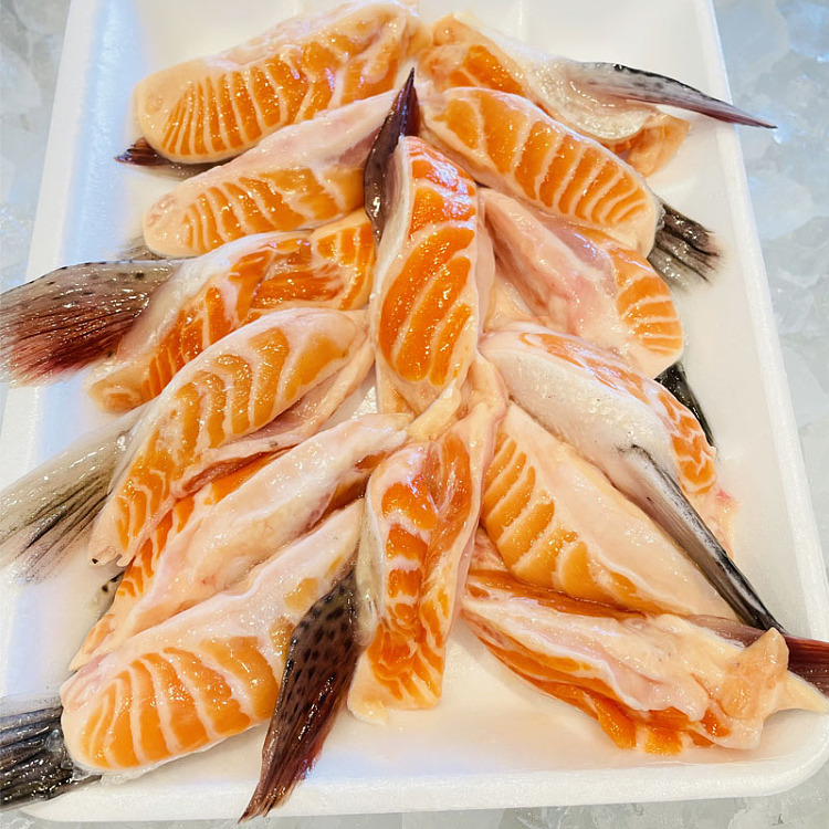 frozen-cheng-kee-fresh-frozen-salmon-pork-belly-one-piece-about-480-500g-1