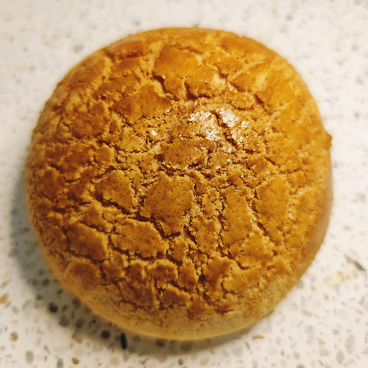 freshloven-hong-kong-style-pineapple-bun-1pc-1
