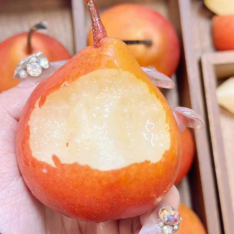 freshufresh-iced-red-pear-piqaboo-about-09-1kg-2