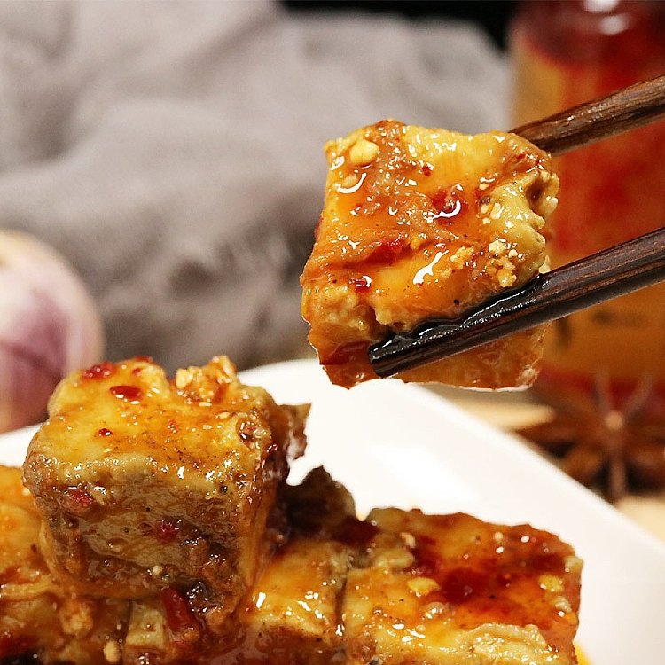 lao-gan-ma-bean-curd-in-red-oil-260g-4
