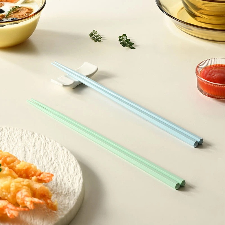 netflix-crystal-alloy-chopsticks-in-morandi-6-pairs-3