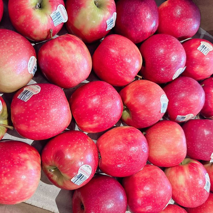 freshumall-self-supporting-pink-delight-apple-about-09-1kg-3