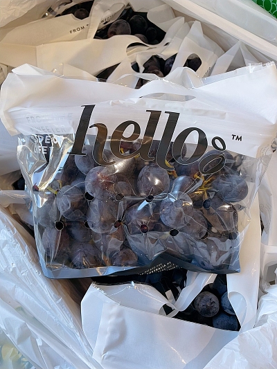 Hello Adora爆汁甜黑提 约900-1000g
