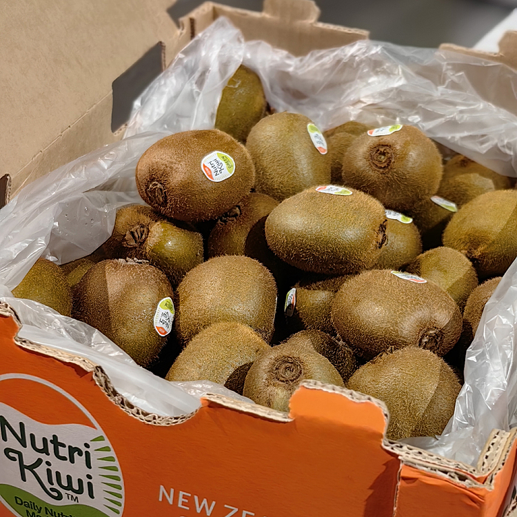 new-zealand-fruit-green-kiwi-approx-550g-7