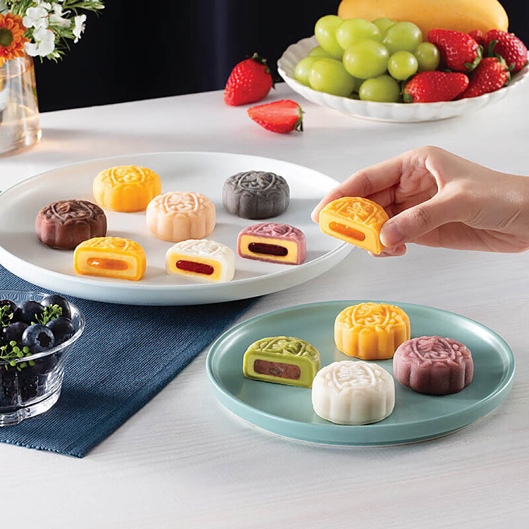 freezehong-kong-maxims-ice-cream-mooncake-dessert-taste-4-flavors-4pcs-in-120g-3