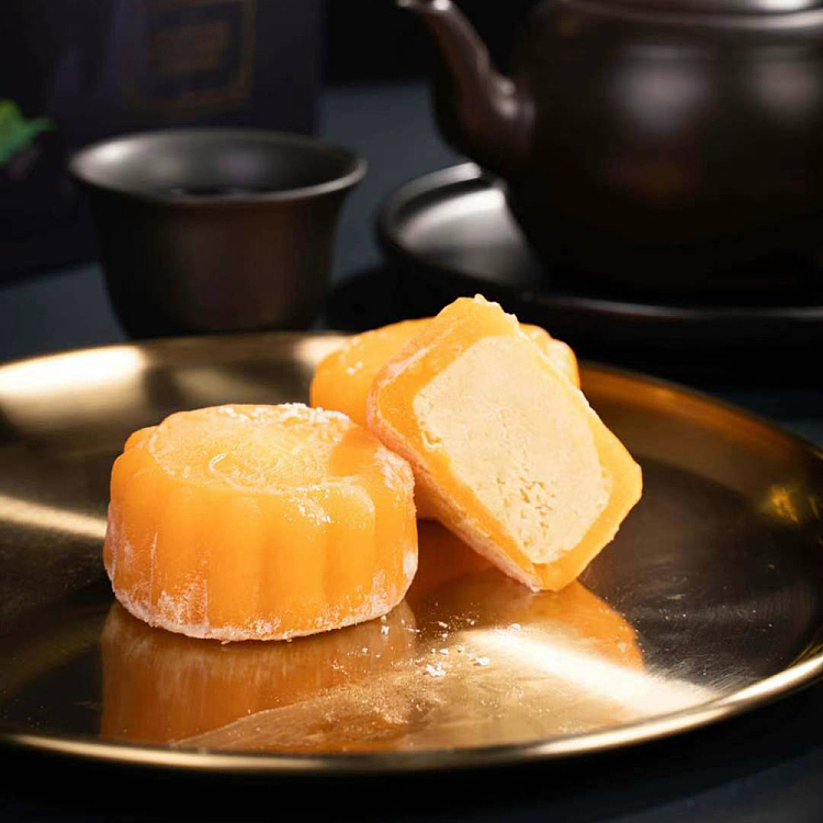 dong-emperor-durian-mooncake-with-snow-skin--8-pieces-480g-made-in-malaysia-with-premium-mao-shan-wang-durian-3