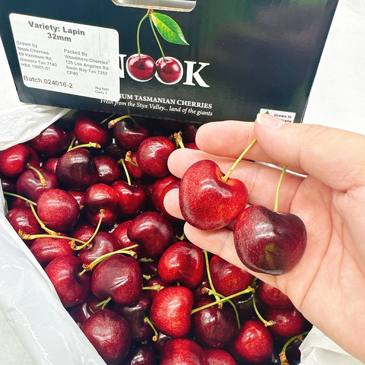 tasmanian-nooklapin-cherries-32mm-gift-box-approx-2kg-3