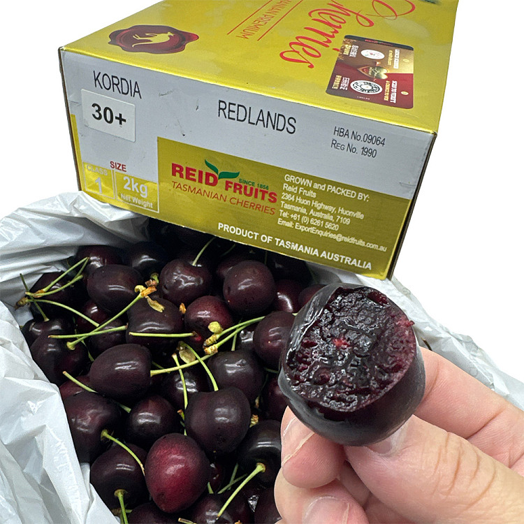 tasmania-gold-box-reidkordia-cherries-30mm-gift-box-approx-2kg-2