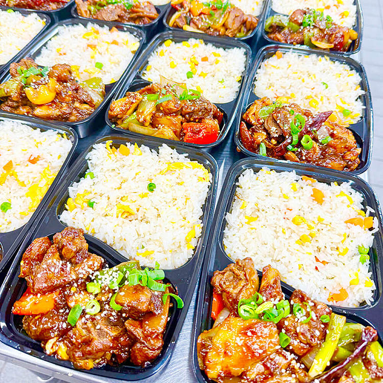 fresh-99-knife-feeding-big-plate-chicken-spicy-fried-rice-1000ml-box-1