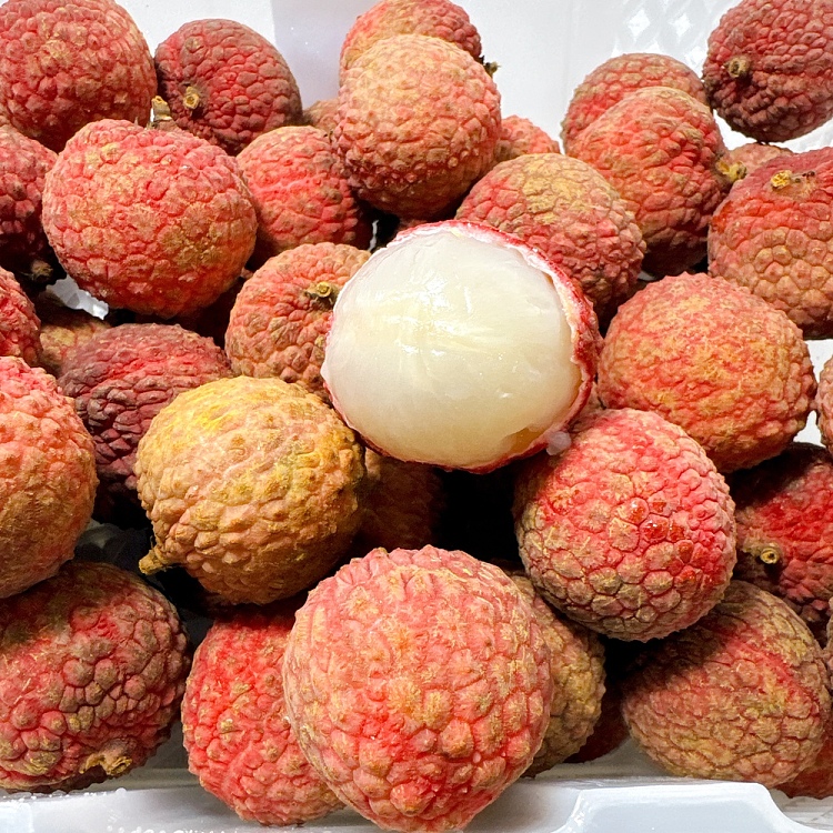 air-transportationvietnamese-lychee-about-500g-1