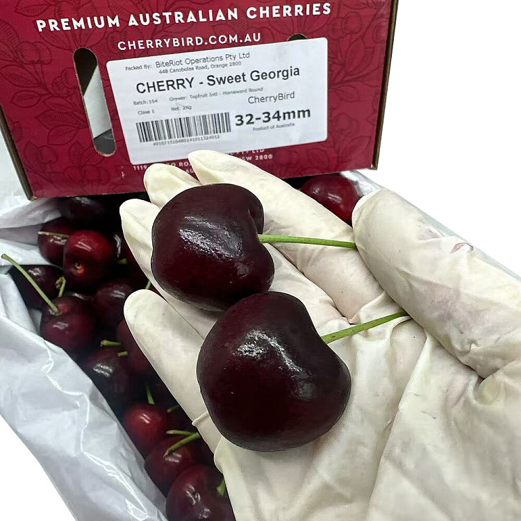 original-box-biteriotsweetgeorgia-cherry-32-34mm-gift-box-approx-2kg-3