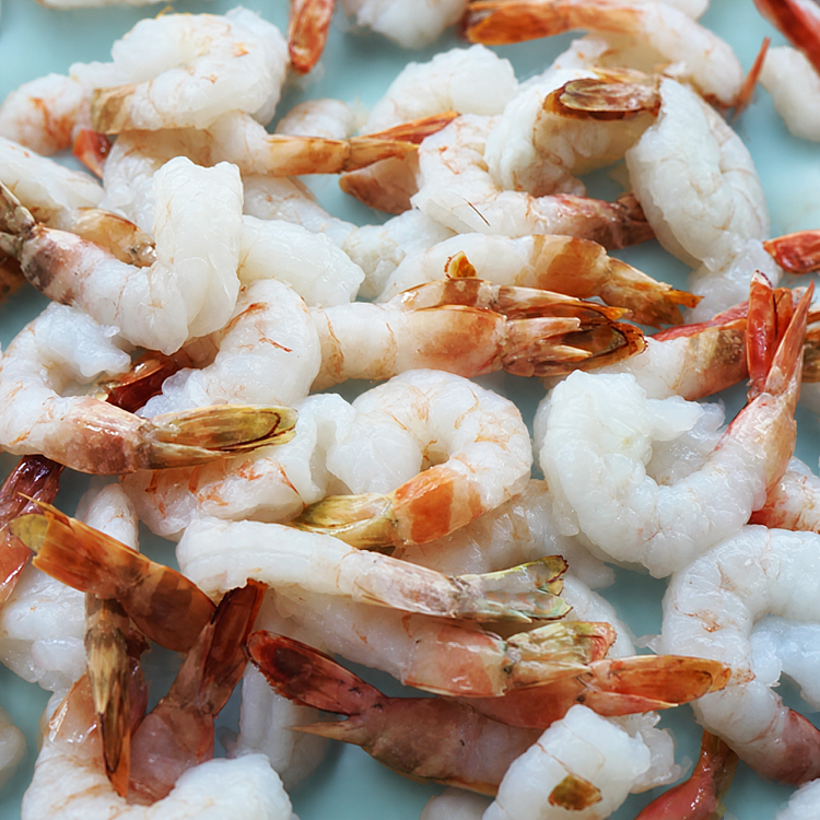 frozenaustralian-raw-king-prawns-shell-on-tail-off-rawkingprawn-about-700g-1