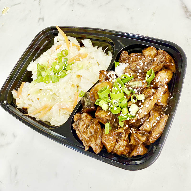 stir-fried-chicken-with-black-pepper-and-king-oyster-mushroomstir-fried-cabbage-1