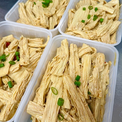 凉拌腐竹（辣）（500ml盒装）（约260g）