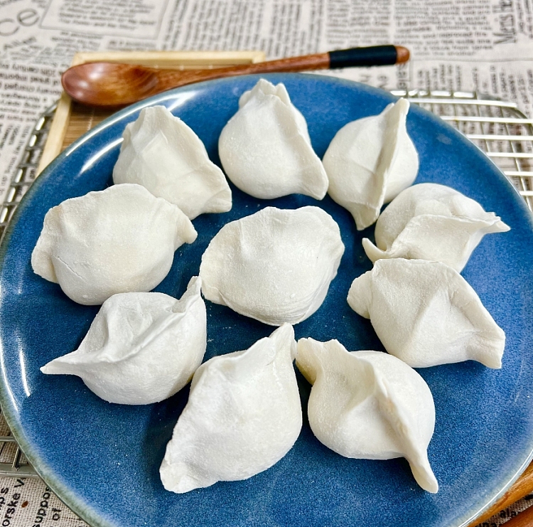 handmade-pork-and-cabbage-dumplings-1
