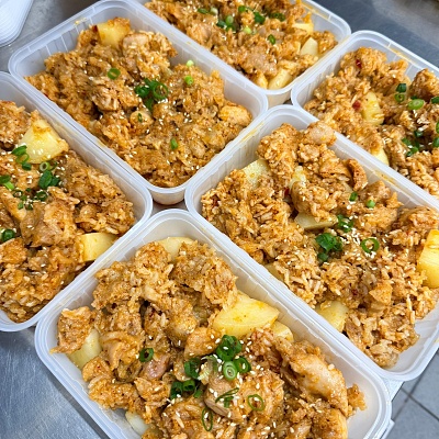 香辣粉蒸肉（鸡腿肉，土豆，糯米）（辣）（500ml盒装）【约380g】