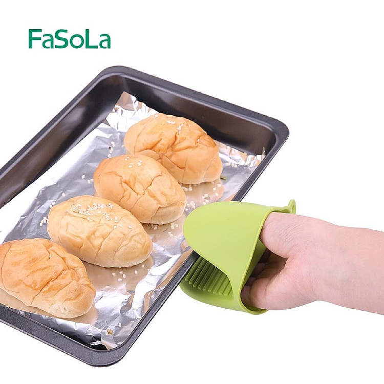 fasola-food-grade-non-slip-and-anti-scald-silicone-gloves-beige-3