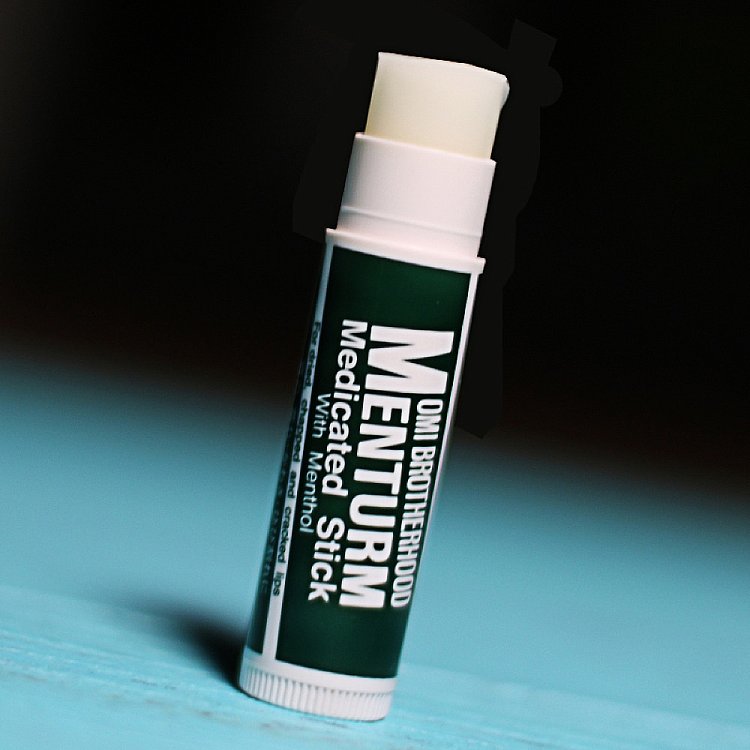 lake-brothers-medicinal-moisturizing-mint-lip-balm-4g-2