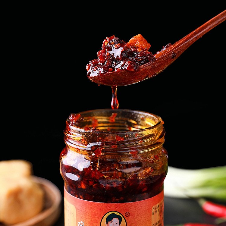 lao-gan-ma-spicy-chili-crisp-oil-280g-2