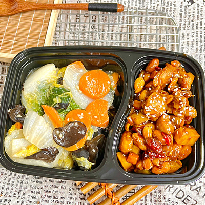 298 宫保鸡丁＋三色蔬菜(白菜,木耳,胡萝卜)【1000ml盒装】