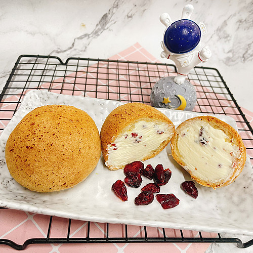 cranberry-cheese-mochi-buns-2-pcs-1