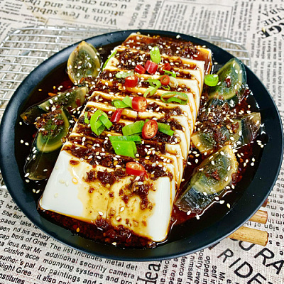 【凉菜】皮蛋豆腐（中辣）【700ml盒装】