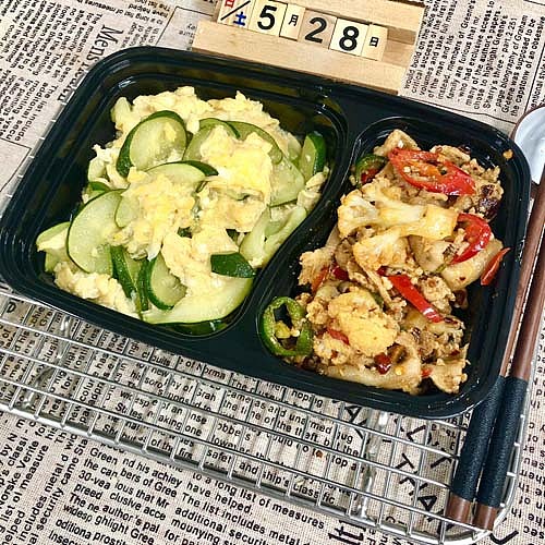 sichuan-style-stir-fried-chicken-thighsappetizer-three-diced-dried-fragrant-diced-dried-radish-edamame-1