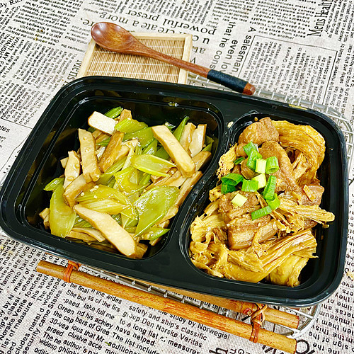 braised-pork-stewed-with-dried-beancurd-sticksstir-fried-dried-tofu-with-celery-1