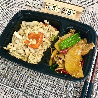 1379辣炒包菜肉丝+土豆炒鸡蛋（1000ml盒装）