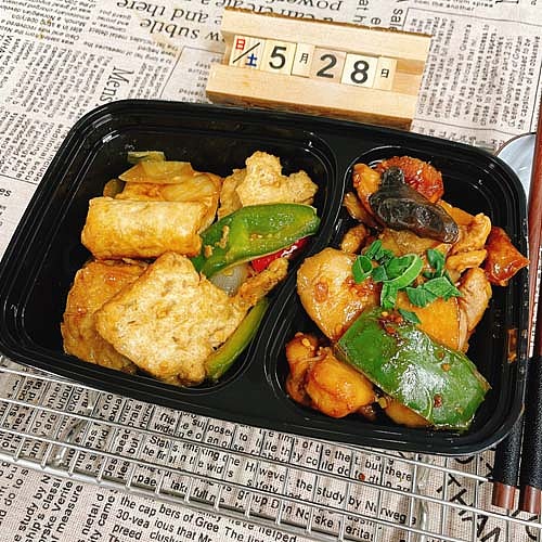 braised-chicken-with-king-oyster-mushrooms-in-saucebraised-tofu-in-soy-sauce-1
