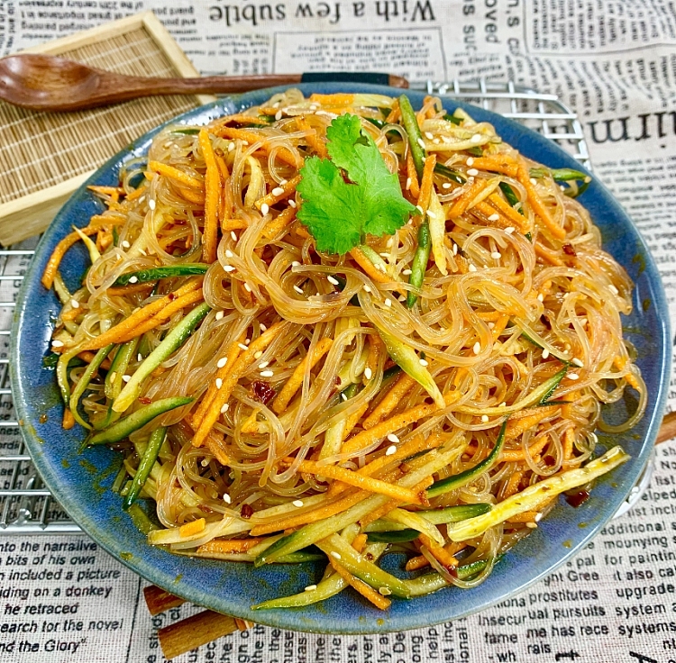 three-ingredlent-julienned-salad-1