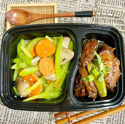 2850 蜜汁可乐鸡翅+草菇炒西芹（1000ml盒装）