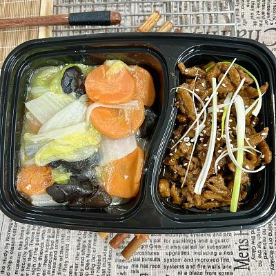 365 京酱肉丝+三色蔬菜（白菜，木耳，胡萝卜）【1000ml盒装】