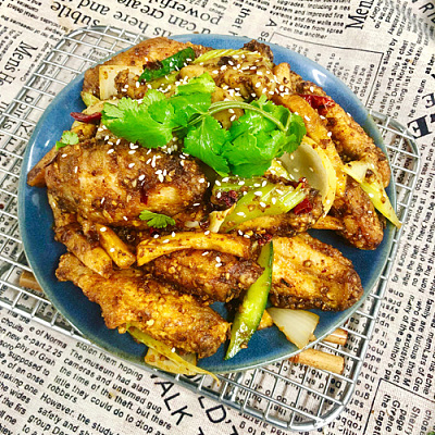 麻辣干锅鸡中翅（700ml盒装）