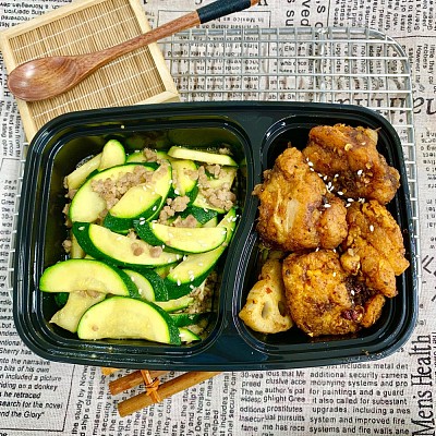 3525 老碗经典麻辣香酥鸡（中辣）+西葫芦肉末煲 （1000ml盒装）
