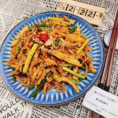 蒜苔香干炒肉丝(中辣)（700ml盒装）