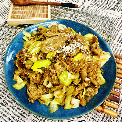 京葱炒肥牛（700ml盒装）