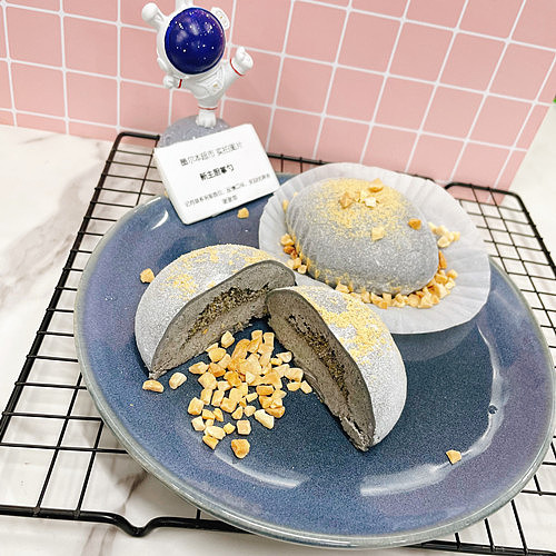 black-sesame-peanut-chiffon-1