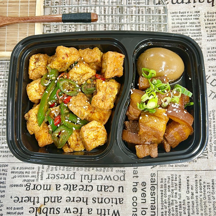 braised-pork-stewed-with-eggsspicy-tofu-puffs-1
