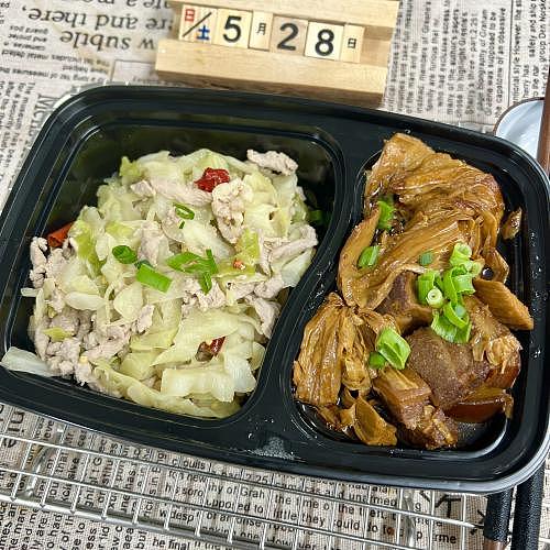 braised-pork-stewed-with-dried-beancurd-stickscabbage-stir-fried-with-pork-strips-1