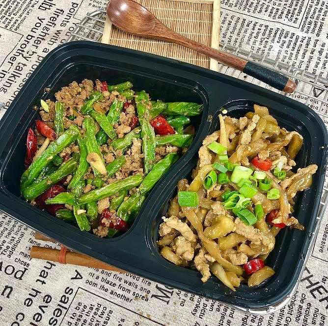 preserved-mustard-greens-stir-fried-with-pork-stripsdry-fried-green-beans-with-pork-mince-1