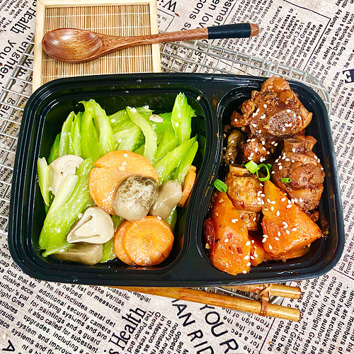 sichuan-style-braised-chickenstir-fried-straw-mushroom-with-celery-1