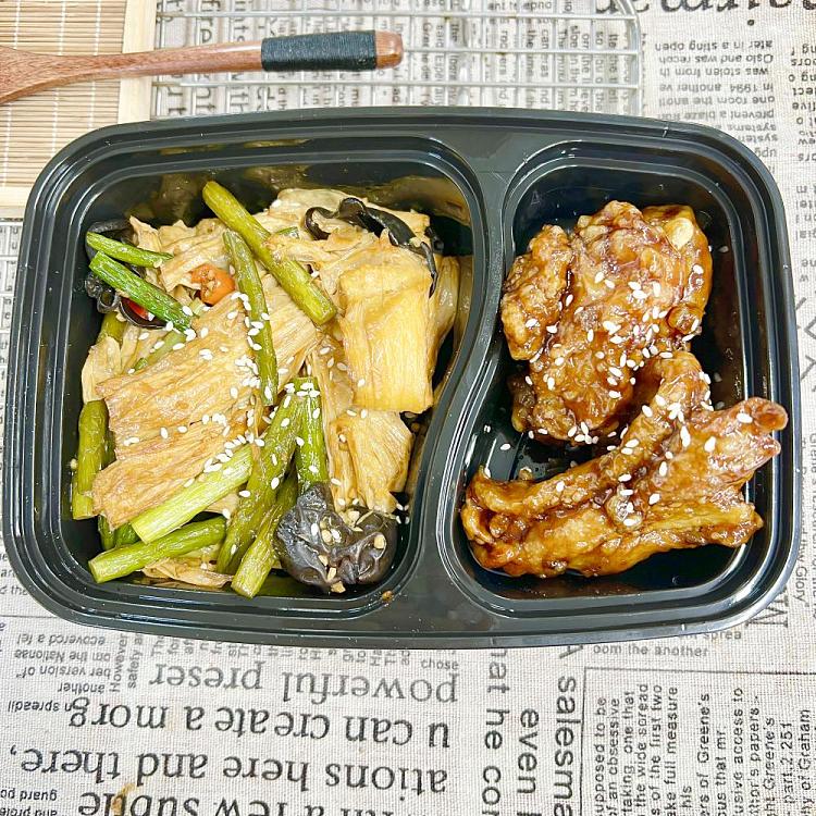 sweet-and-sour-chicken-ribsgarlic-sprouts-stir-fried-beancurd-sticks-1