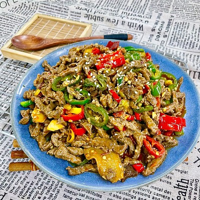 泡椒牛肉丝(中辣)【700ml盒装】