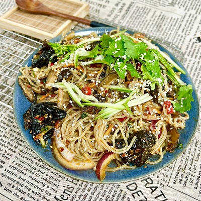 【凉菜】轻食减脂凉拌粉（红薯粉中辣）（700ml盒装）