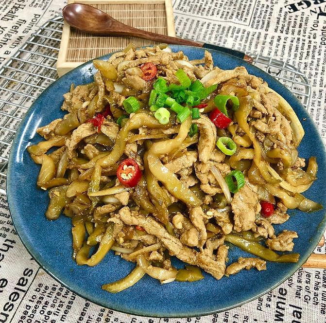 preserved-mustard-greens-stir-fried-with-pork-strips-1