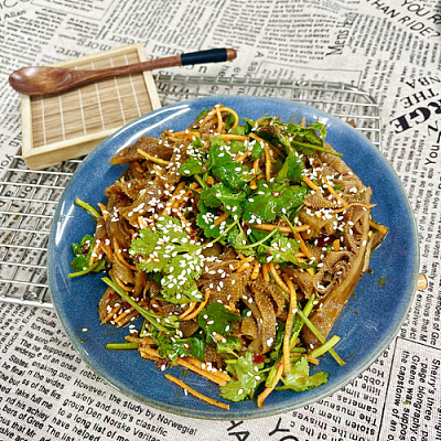 【凉菜】冷吃牛百叶（软嫩）（重辣）（700ml盒装）