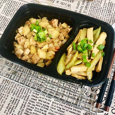 1459 午餐土豆丁（微辣）+香干炒西芹（1000ml盒装）