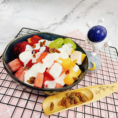 yogurt-fruit-salad-1